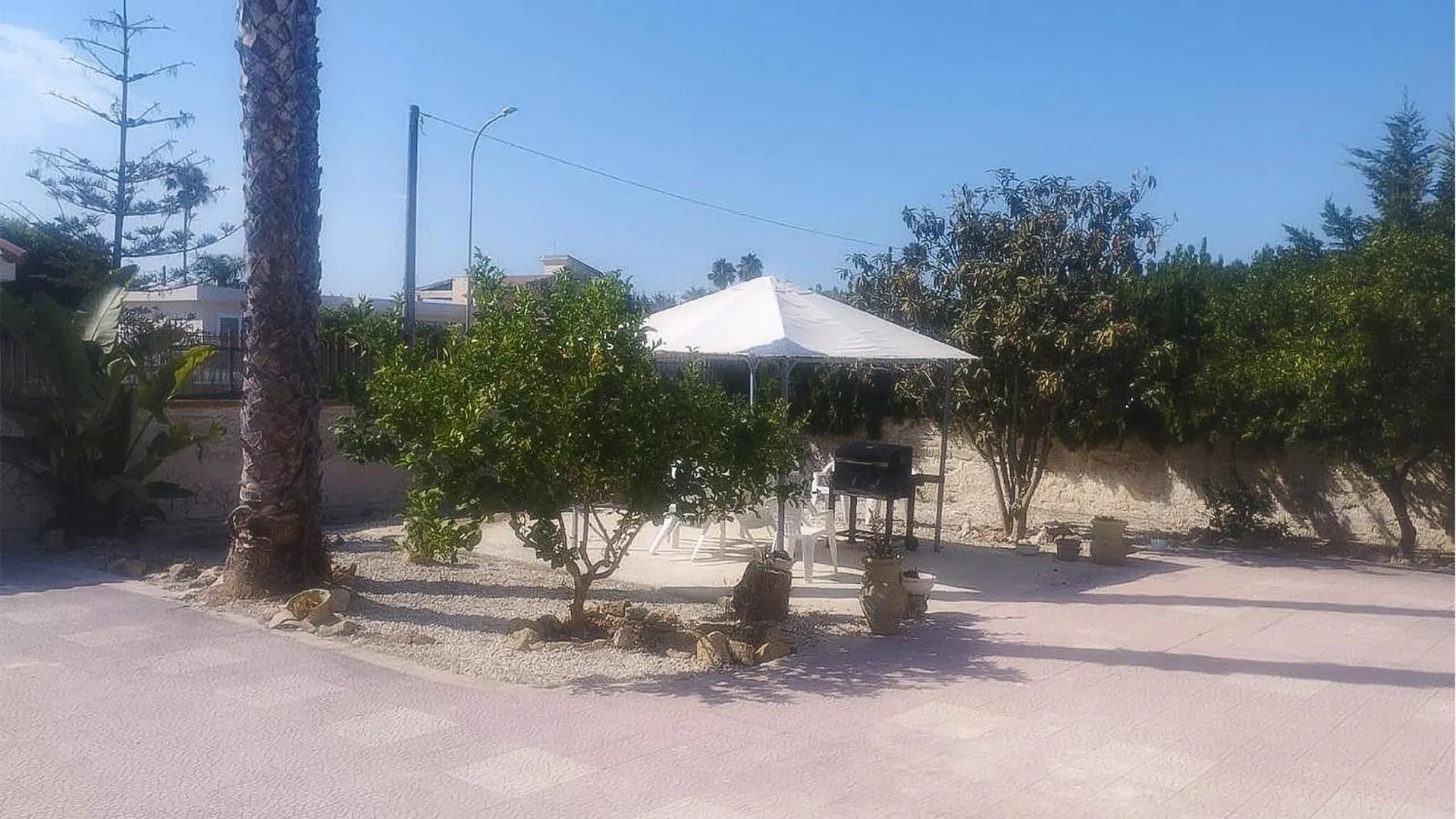 4 Bedroom Pet Friendly Home In Siracusa Syracuse 0*,  Italy